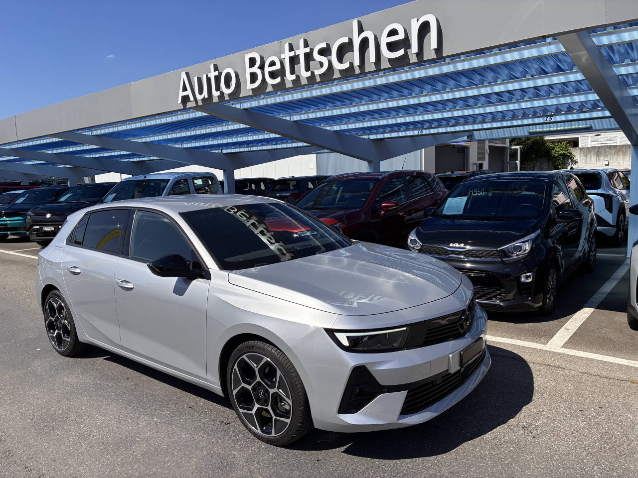 OPEL Astra 1.6 T PHEV 180 Swiss Plus-image-0