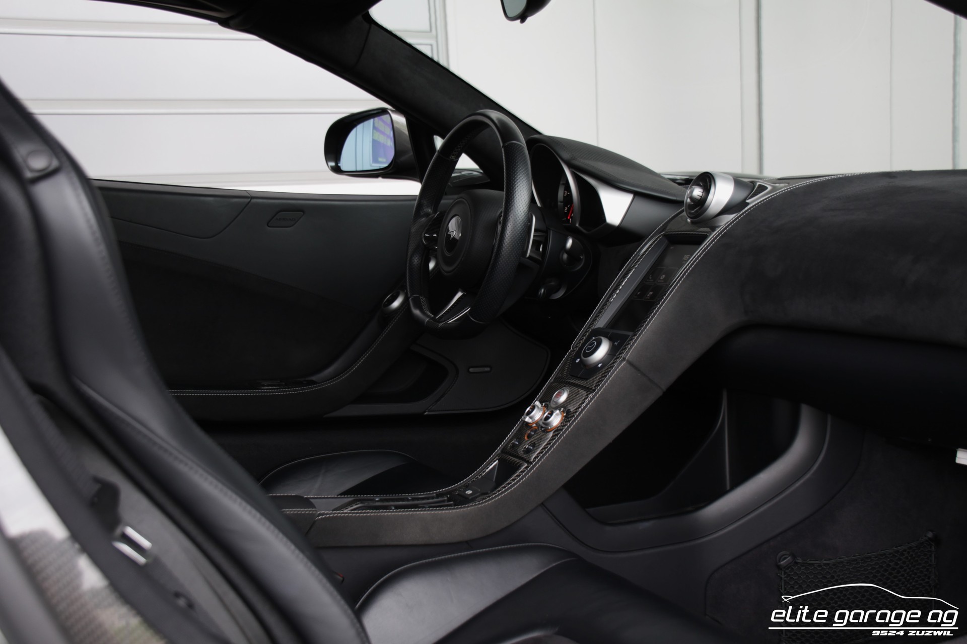 McLAREN 650S Spider 3.8 V8 SSG CARBON PACKAGE-image-15