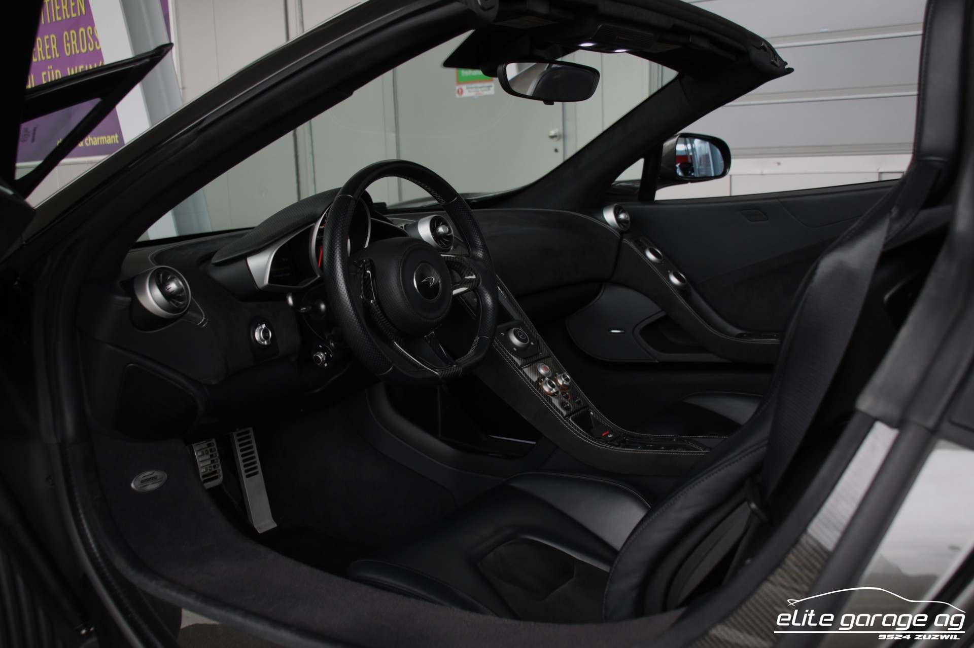 McLAREN 650S Spider 3.8 V8 SSG CARBON PACKAGE-image-13
