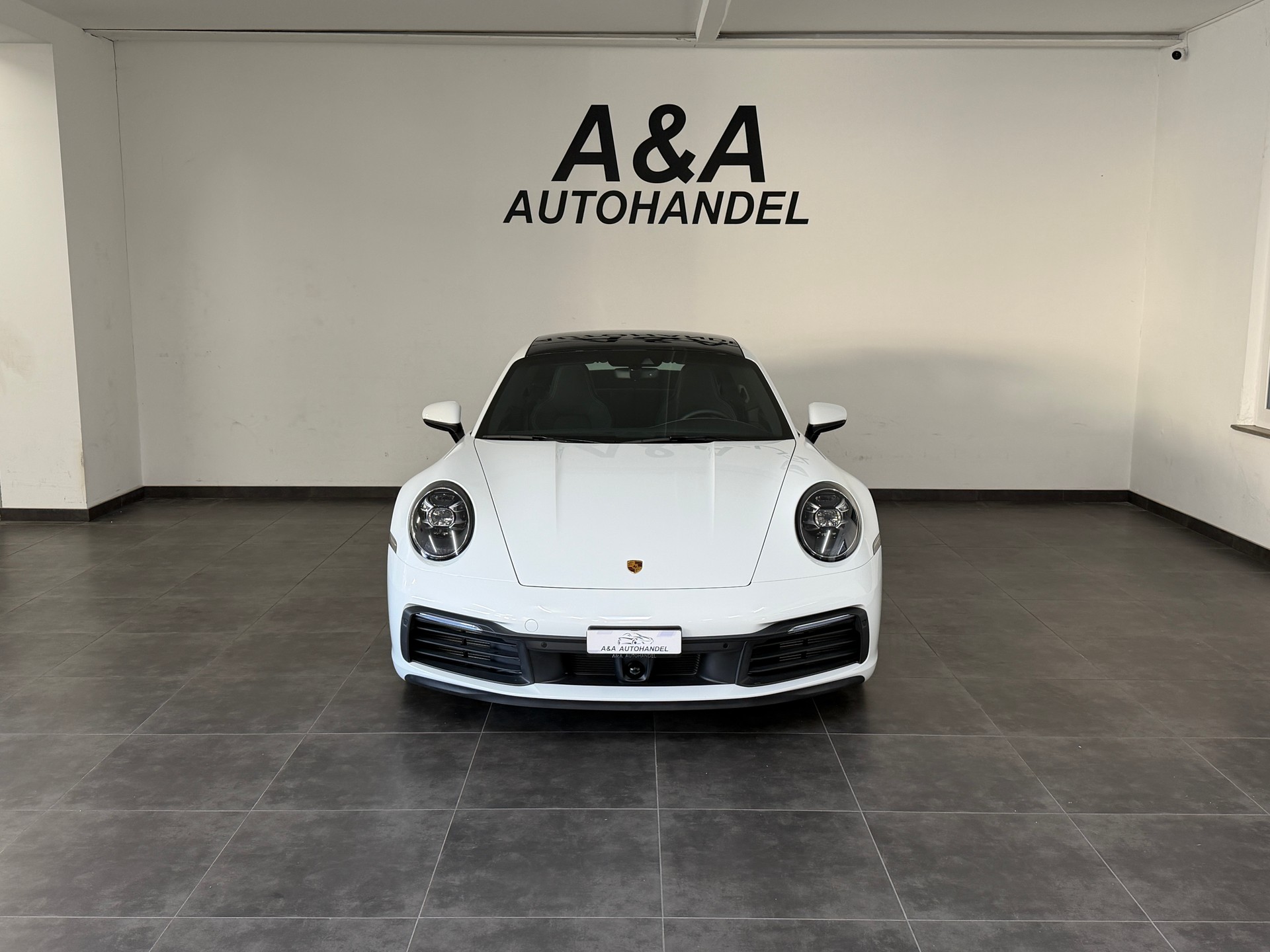 PORSCHE Carrera S-image-1