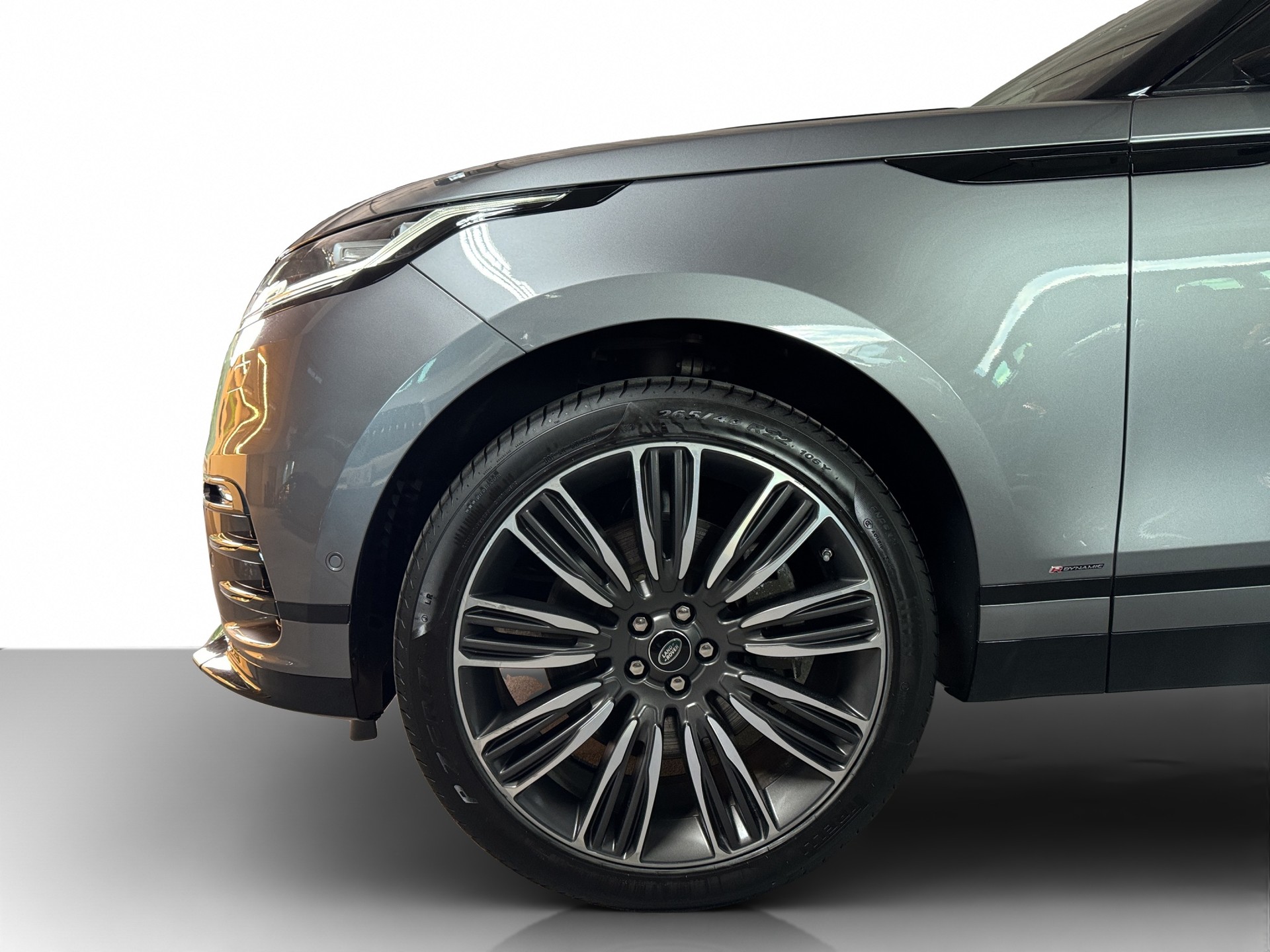 LAND ROVER Range Rover Velar R-Dynamic P 400 Edition Automatic Facelift/CH-AUTO/Werksgarantie-image-8