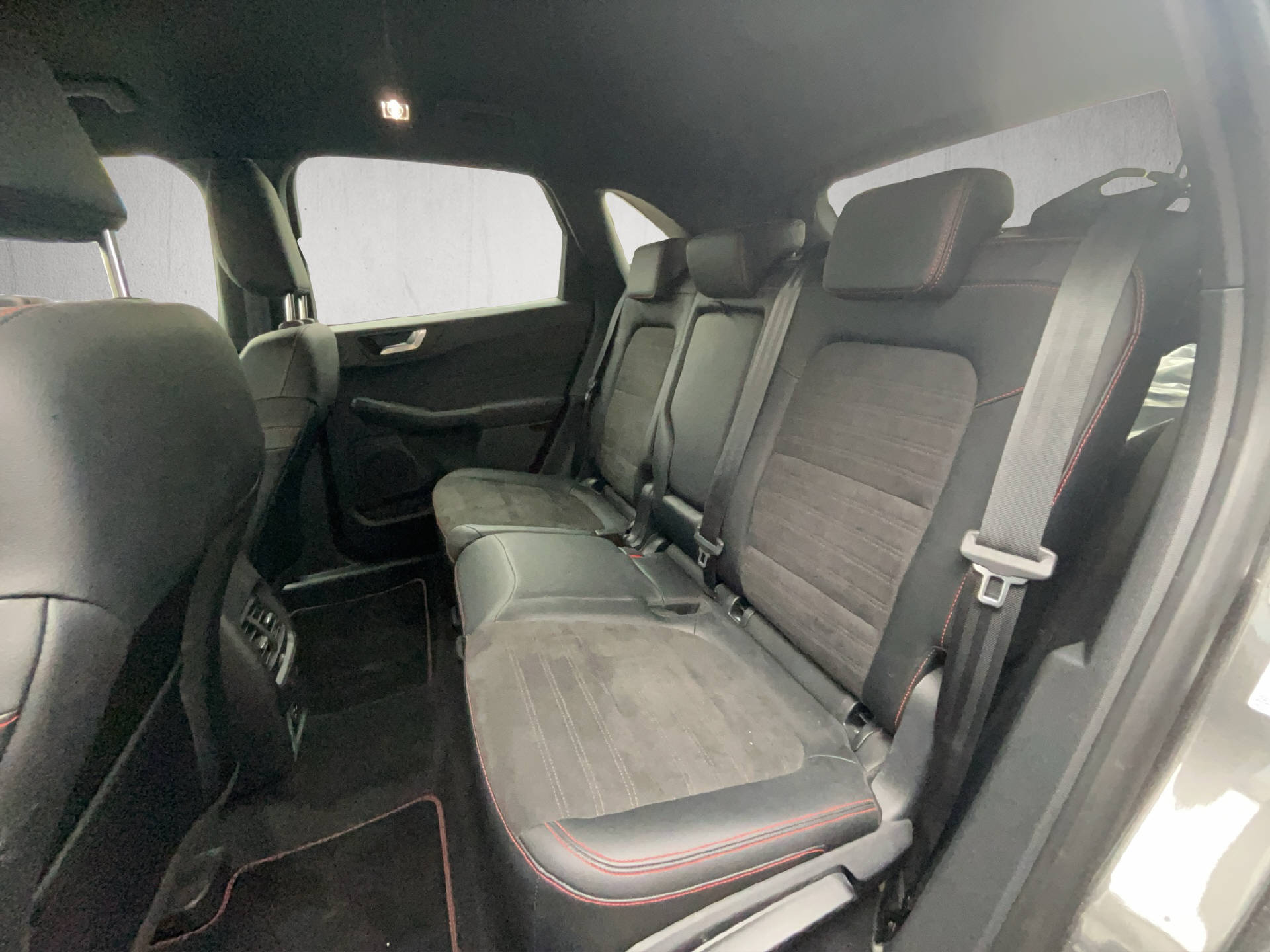 FORD Kuga 2.5 Plug-in Hybrid ST-Line X-image-10