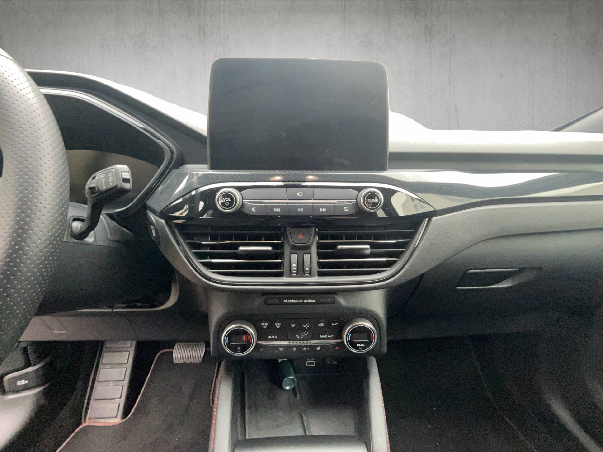 FORD Kuga 2.5 Plug-in Hybrid ST-Line X-image-12