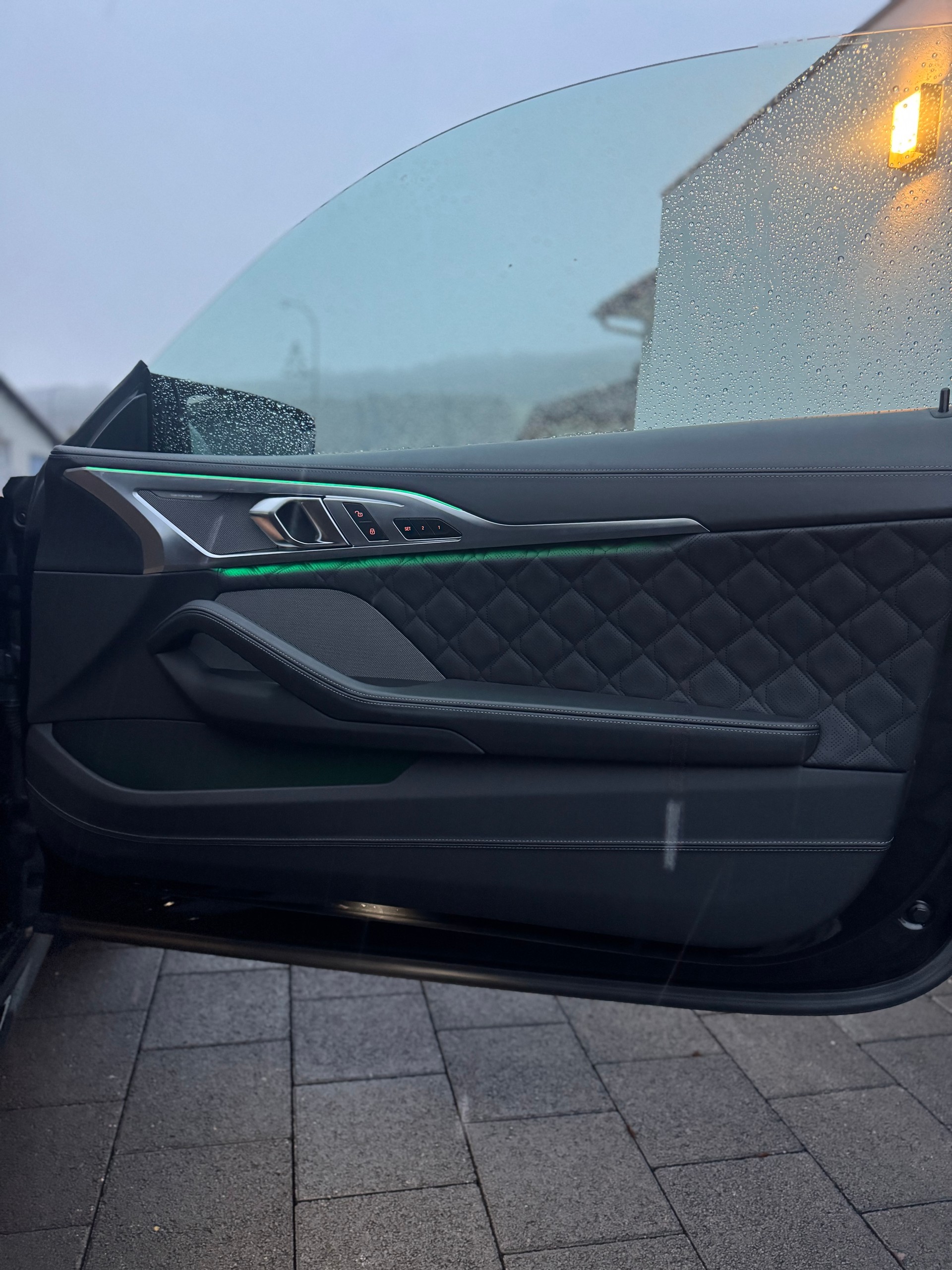 BMW M8 xDrive Steptronic M Competition-image-9