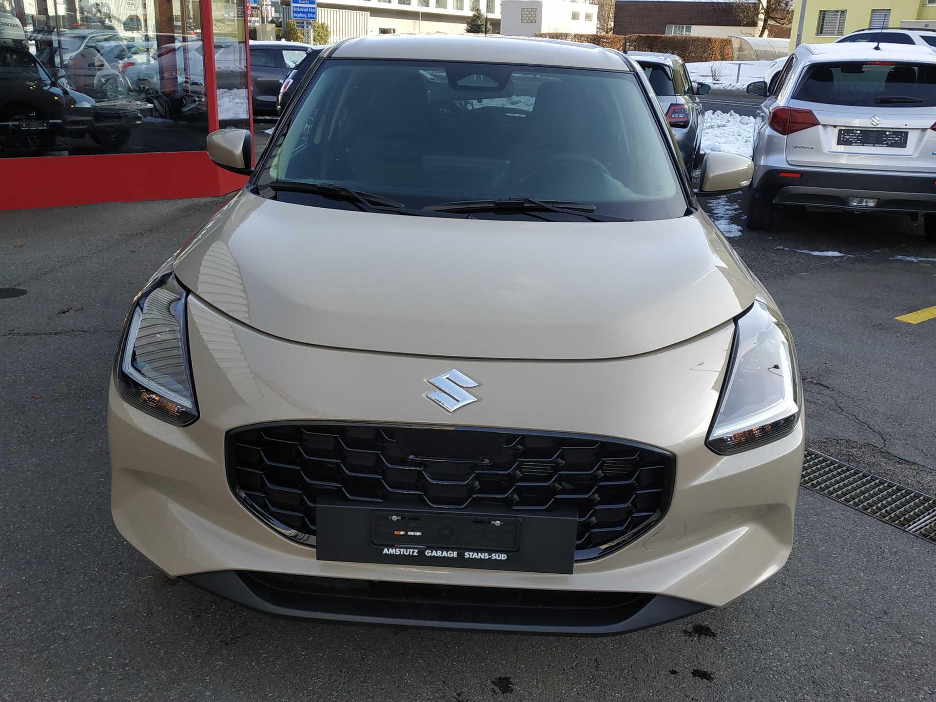 SUZUKI Swift 1.2 Compact Top Hybrid 4x4-image-2