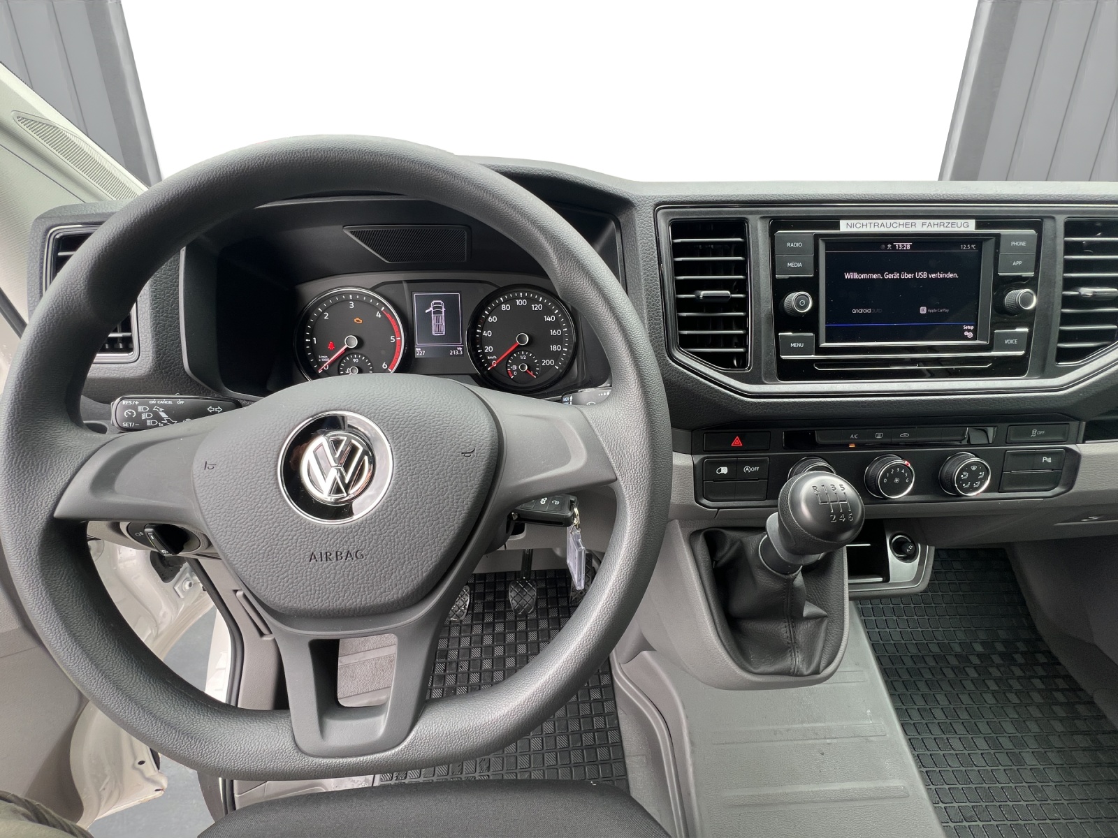 VW Crafter 35 2.0 TDI Entry L3 4Motion-image-11