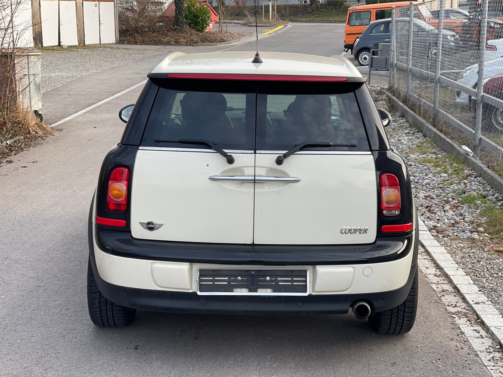 MINI Mini Clubman Cooper-image-4