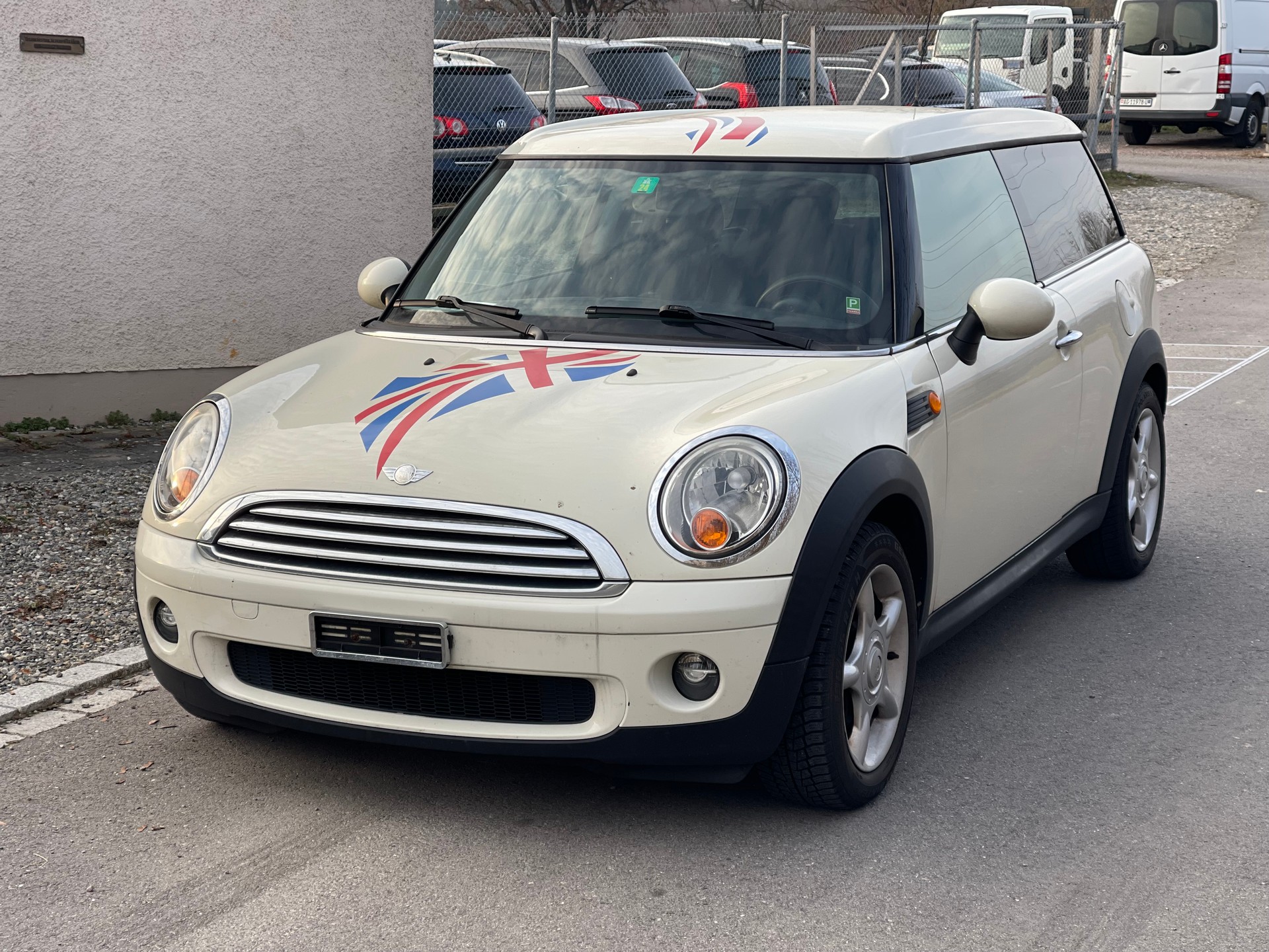 MINI Mini Clubman Cooper-image-1
