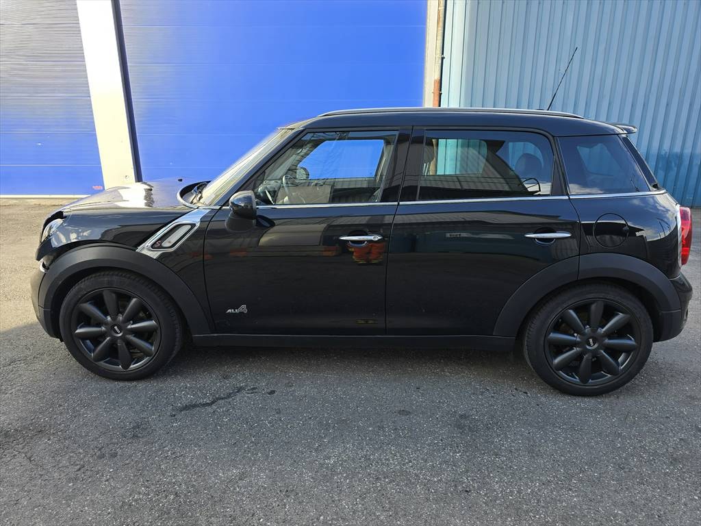 MINI Countryman Cooper SD ALL4-image-1