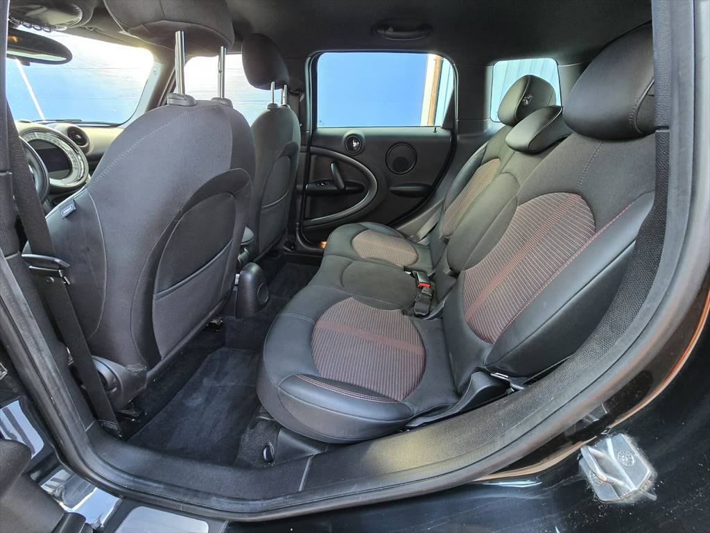 MINI Countryman Cooper SD ALL4-image-9