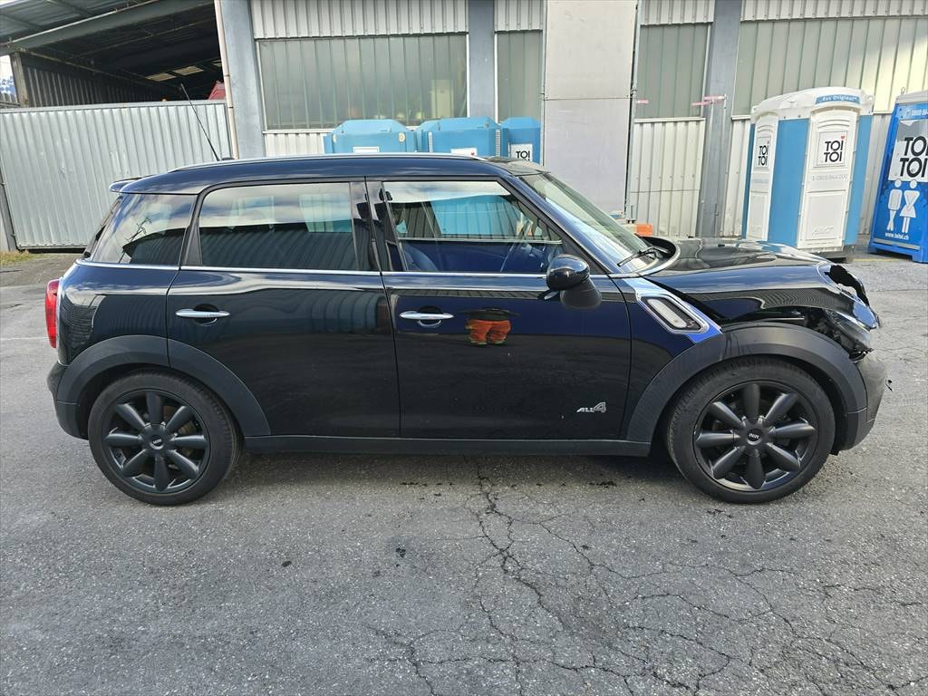 MINI Countryman Cooper SD ALL4-image-5