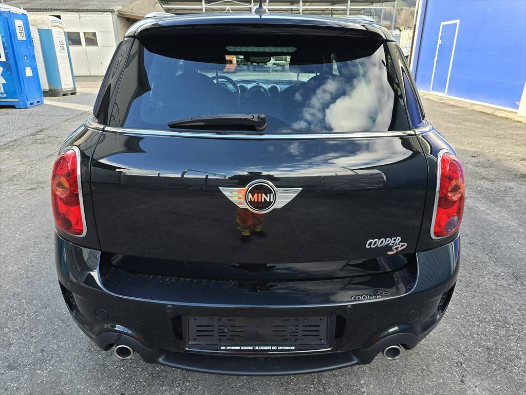 MINI Countryman Cooper SD ALL4-image-3