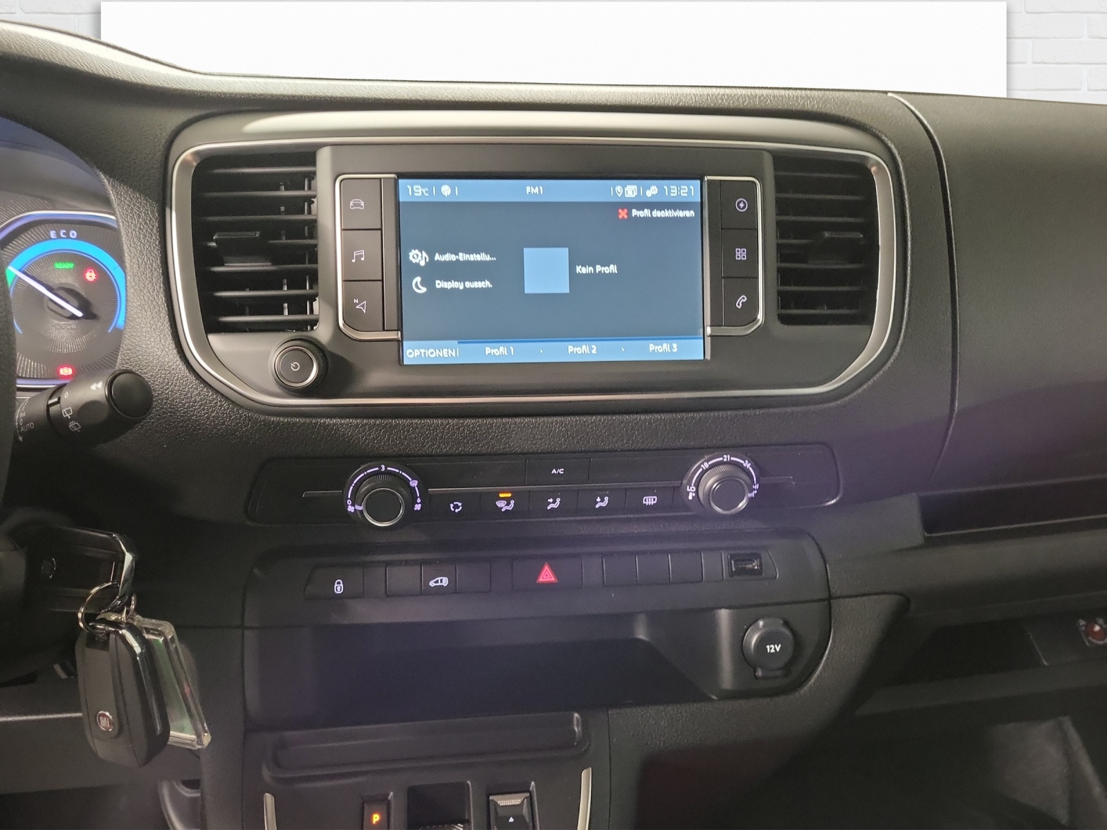 FIAT E-Scudo Kaw. L2 verglast 50 kWh Business Swiss Edition-image-8
