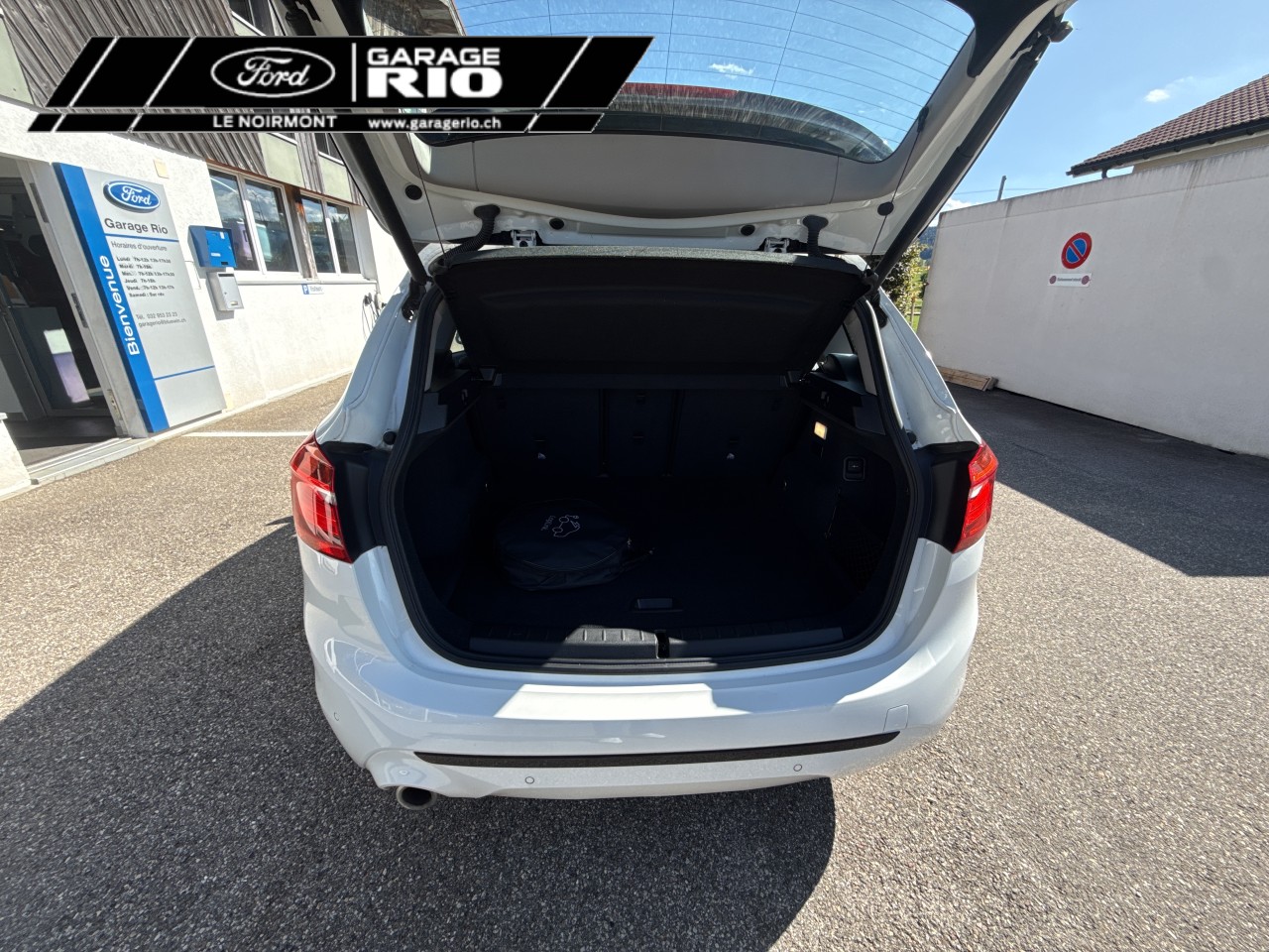 BMW 225xe ActiveTourer Sport-image-5