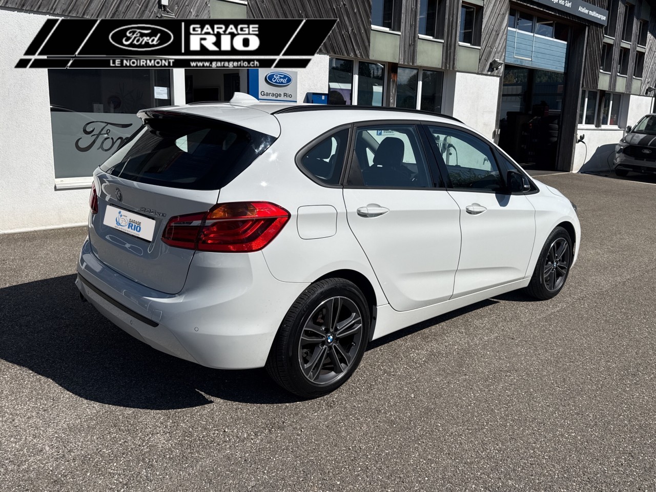 BMW 225xe ActiveTourer Sport-image-13