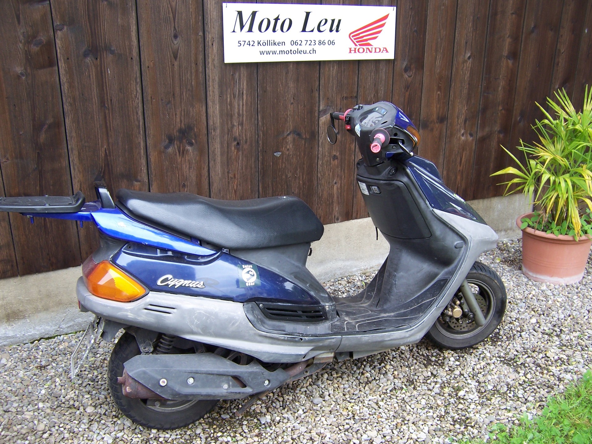 YAMAHA Cygnus XC 125 T (2 Stück)-showroom-element-2