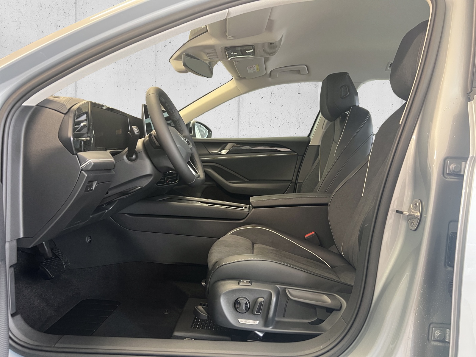 VW Passat Variant 1.5 eTSI evo2 Business DSG-image-8