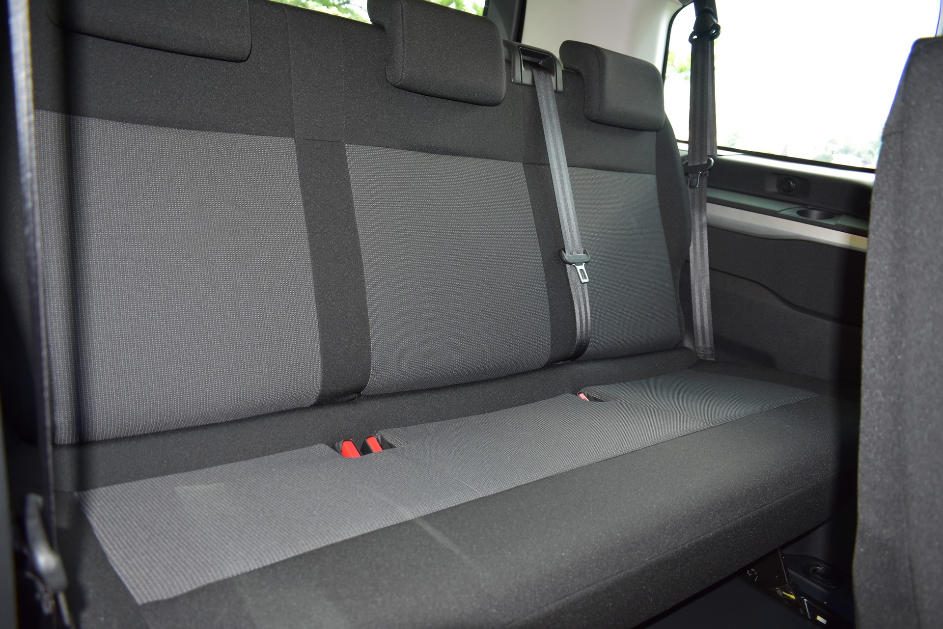OPEL Vivaro Combi 1.5 CDTI Essentia s/s M-image-9