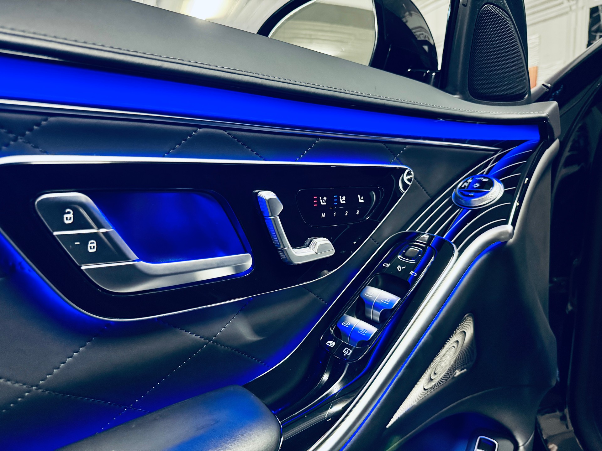 MERCEDES-BENZ S 500 L 4Matic AMG Line 9G-Tronic-image-16