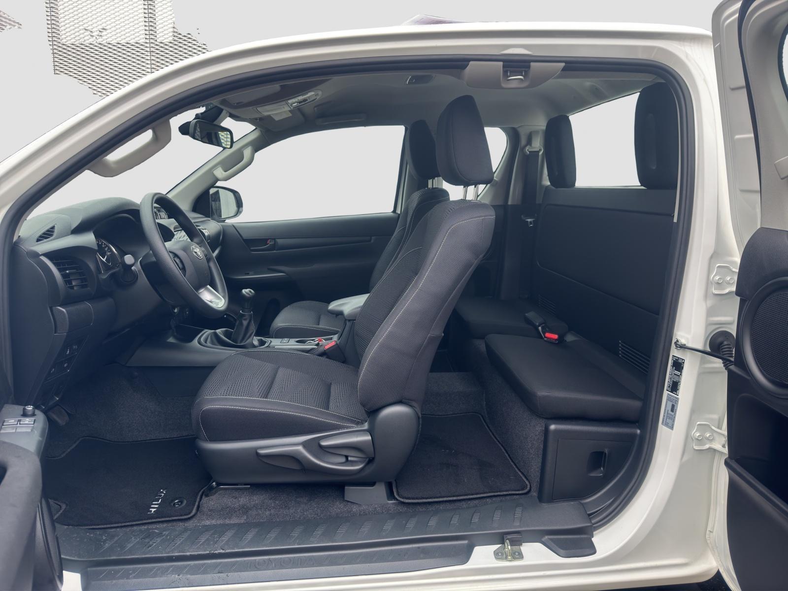 TOYOTA Hilux Extra Cab.-Pick-up 2.8 D-4D 204 Comfort-image-30