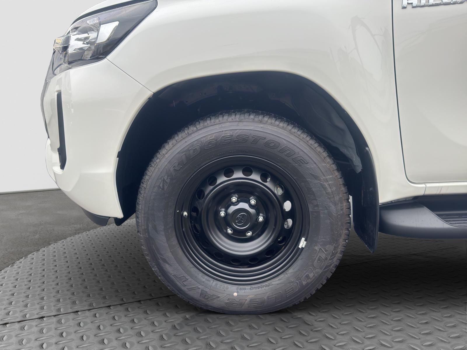 TOYOTA Hilux Extra Cab.-Pick-up 2.8 D-4D 204 Comfort-image-8