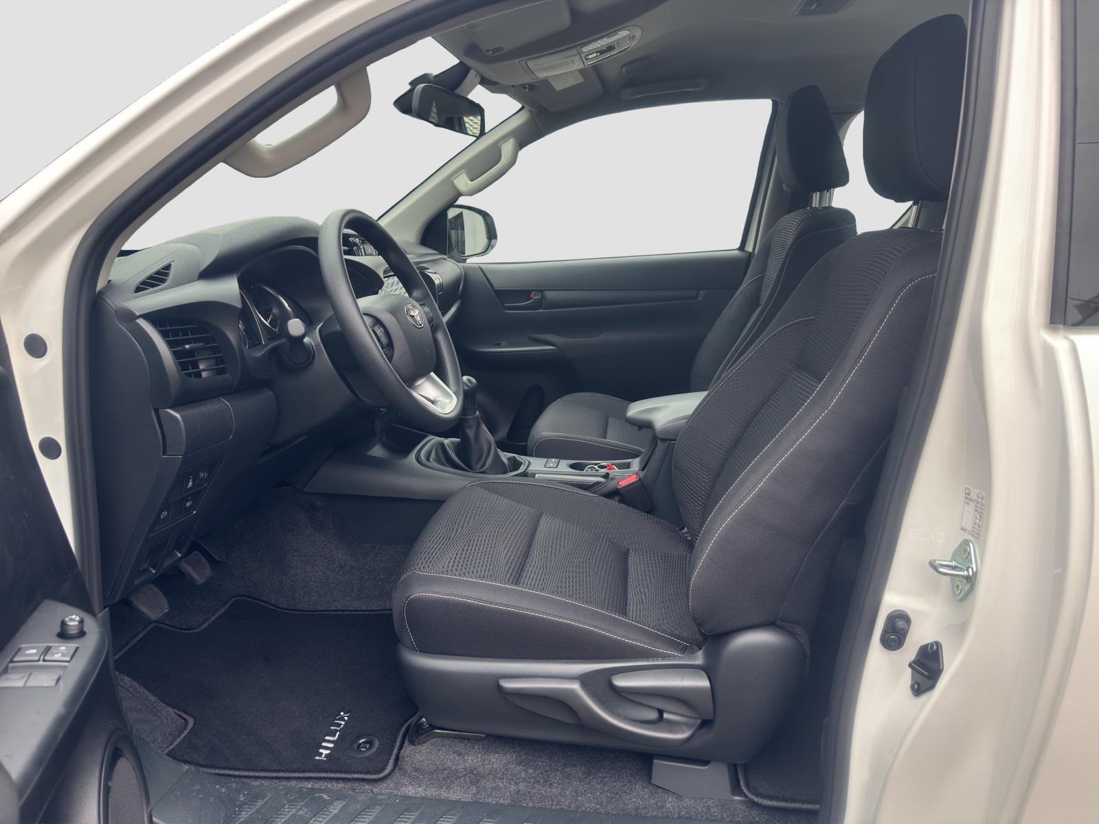 TOYOTA Hilux Extra Cab.-Pick-up 2.8 D-4D 204 Comfort-image-10
