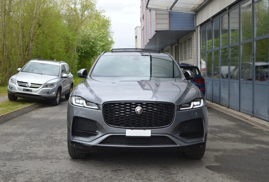 JAGUAR F-Pace 2.0 D200 R-Dynamic MHEV Black AWD I Anhängerkupplung-image-1