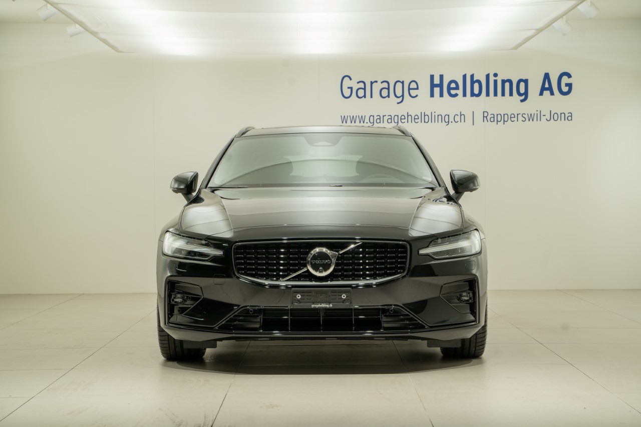 VOLVO V60 2.0 B4 Ultimate Dark-image-1