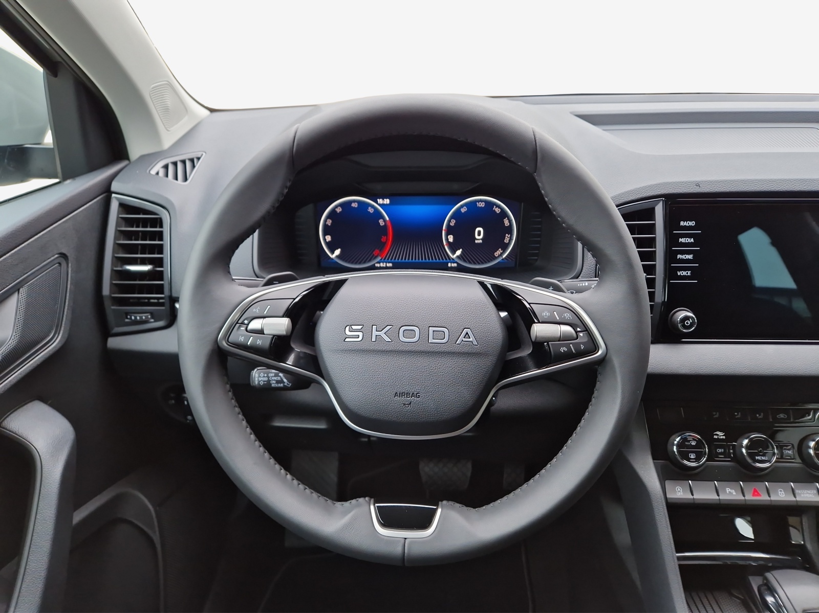 SKODA Karoq 1.5 TSI Selection DSG-image-9