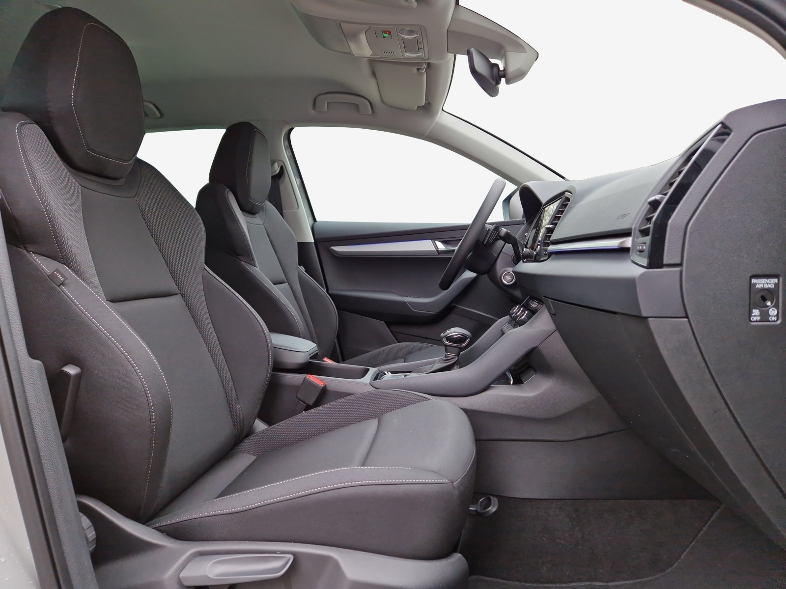 SKODA Karoq 1.5 TSI Selection DSG-image-14