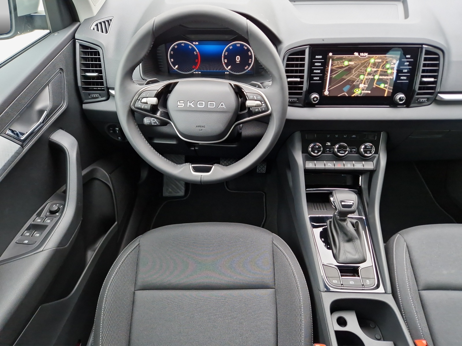 SKODA Karoq 1.5 TSI Selection DSG-image-8