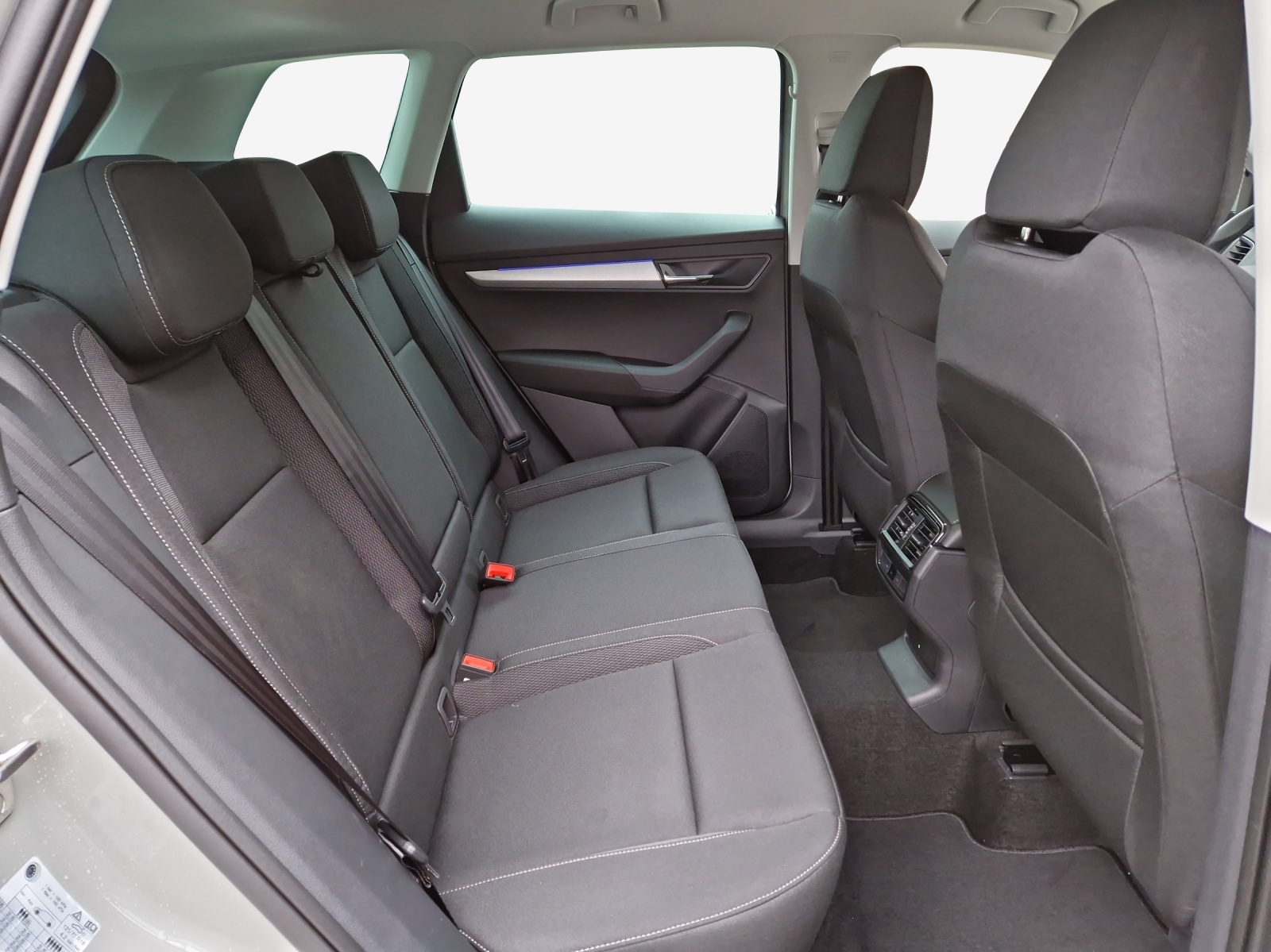 SKODA Karoq 1.5 TSI Selection DSG-image-15