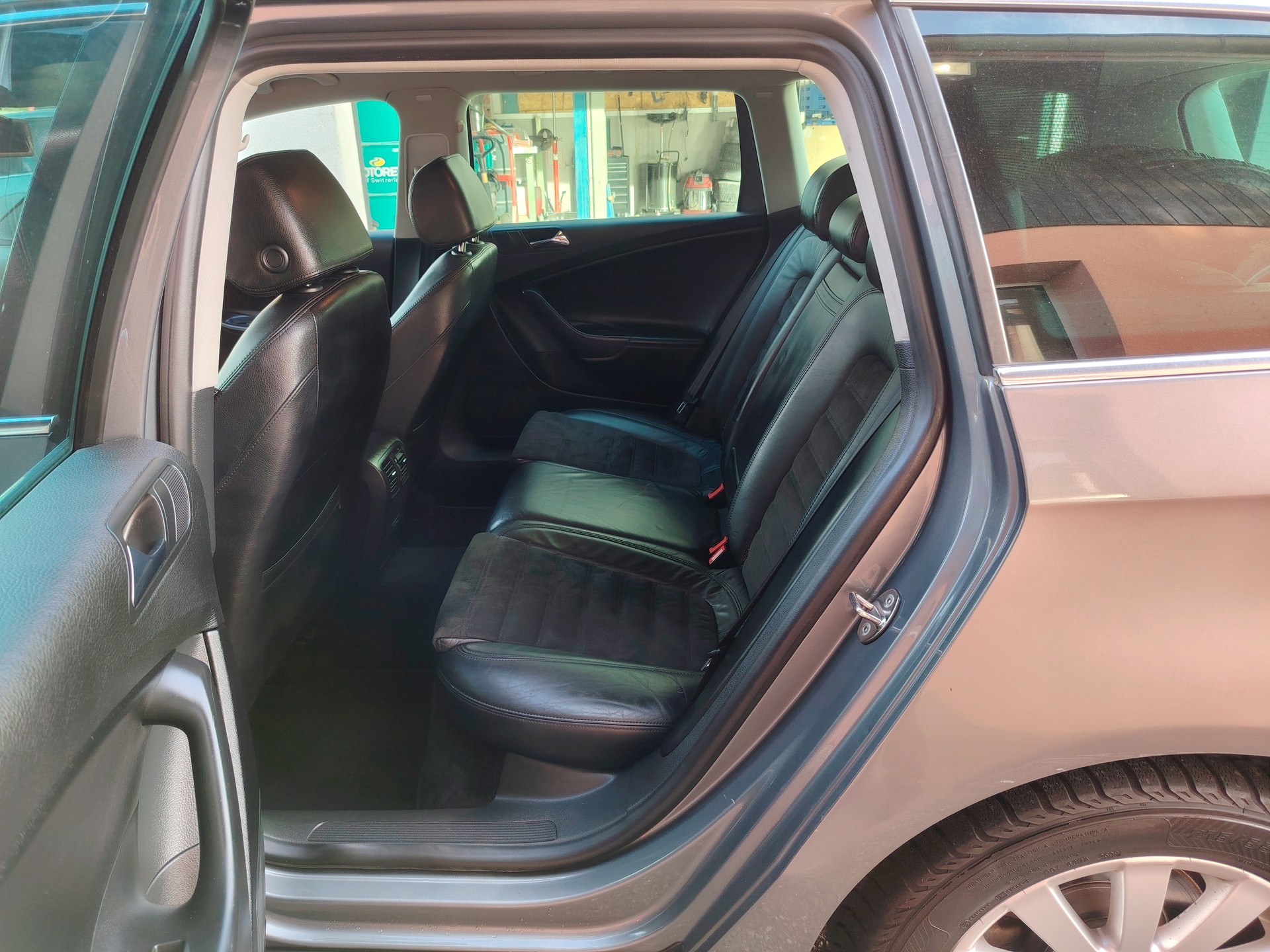 VW Passat Variant 2.0 TDI Comfortline-image-6
