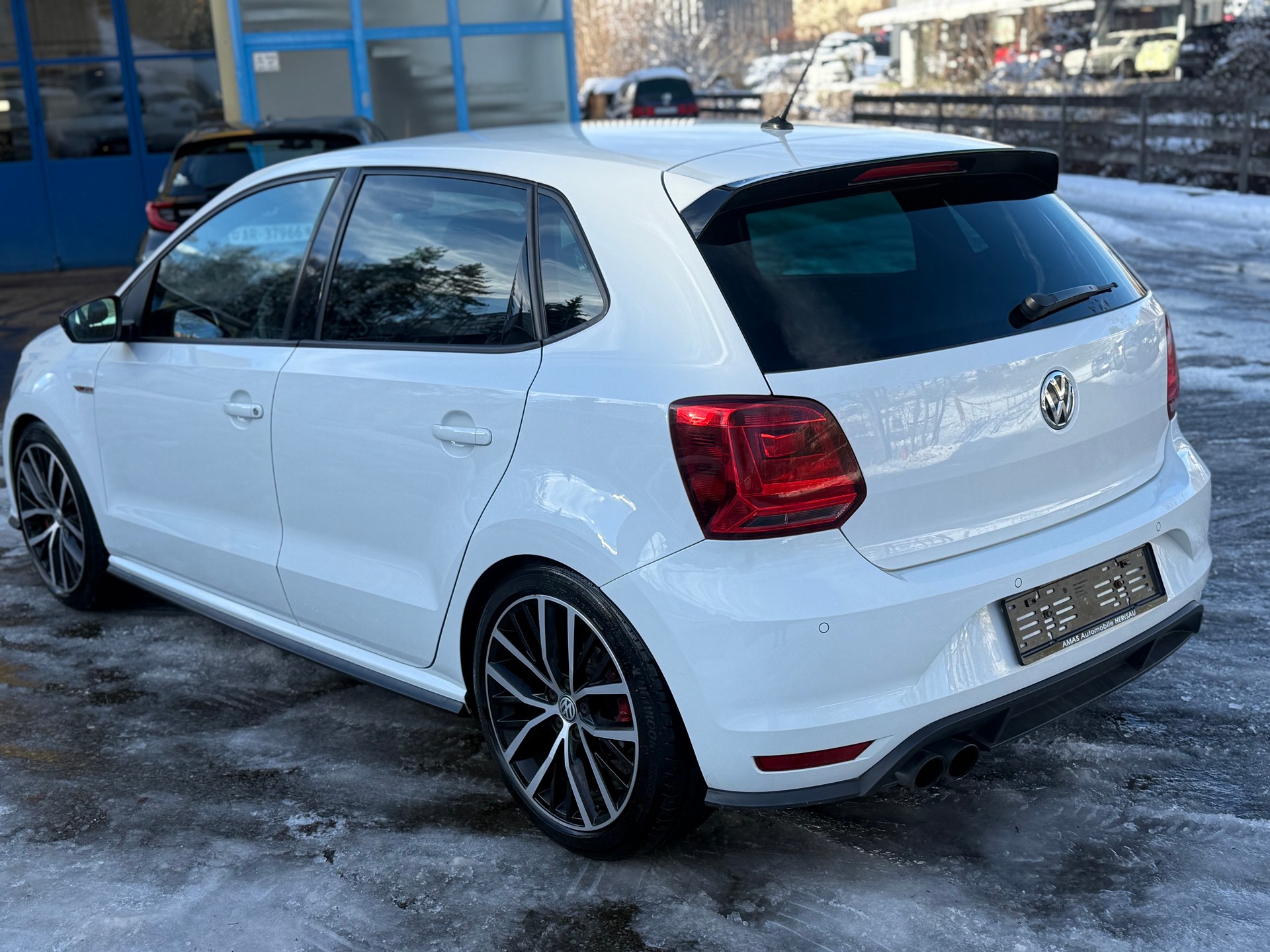 VW Polo 1.8 TSI GTI 230-image-4