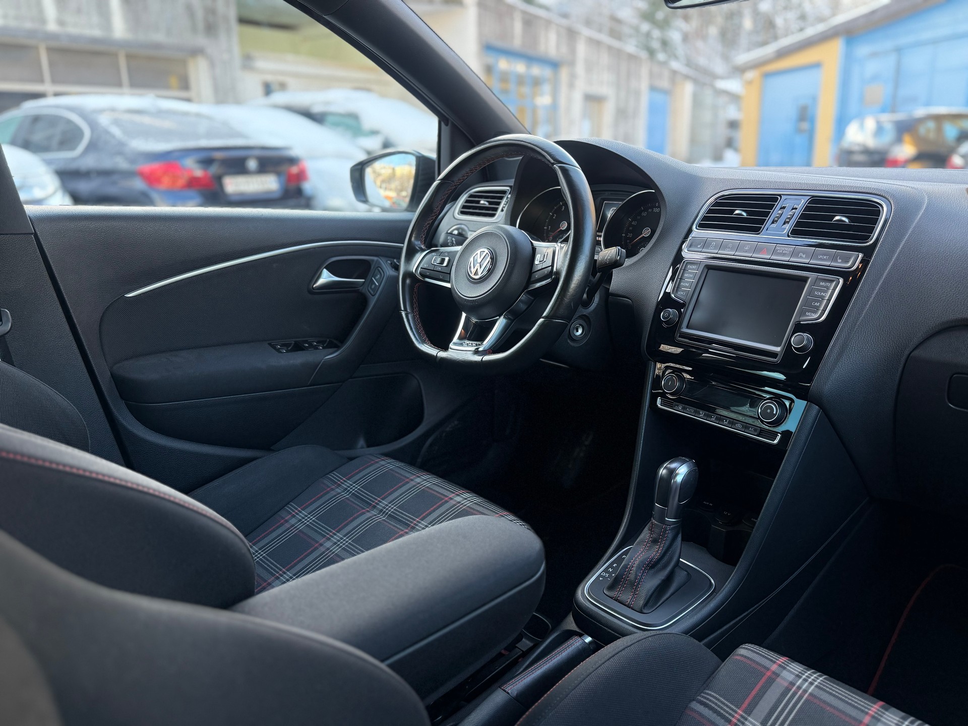 VW Polo 1.8 TSI GTI 230-image-8