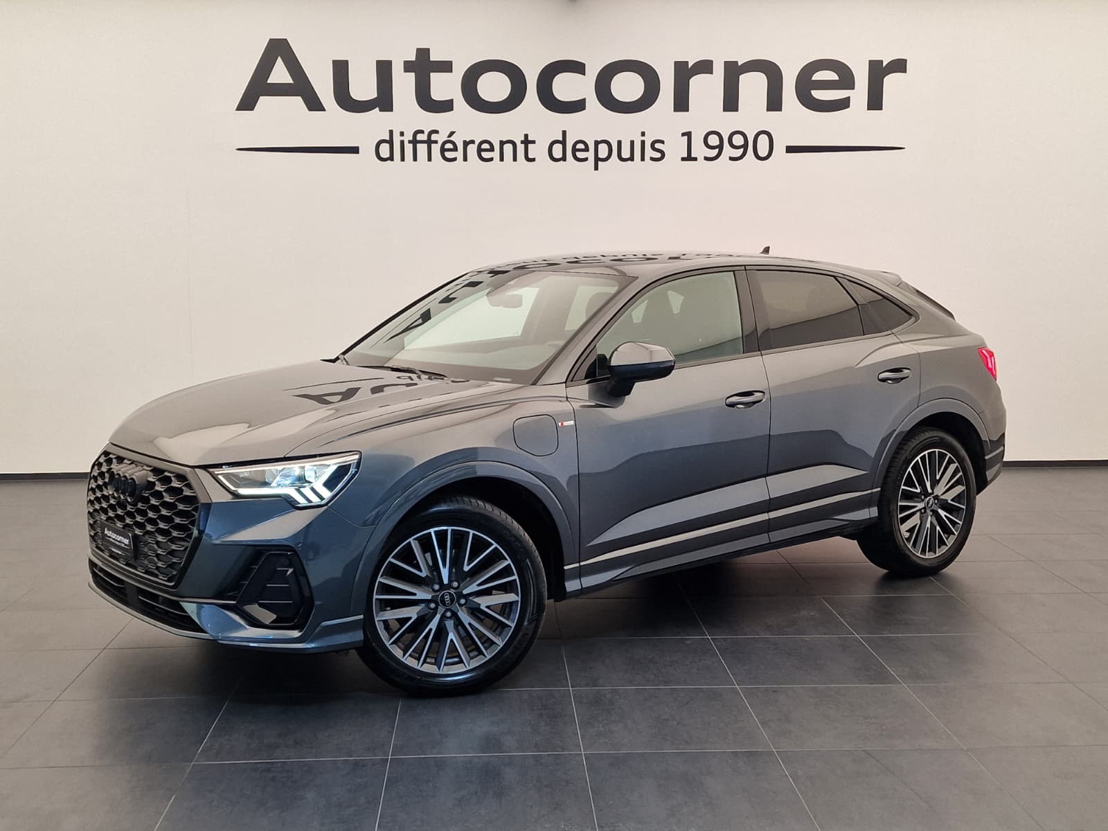 AUDI Q3 Sportback 45 TFSI e S line S-tronic-image-0