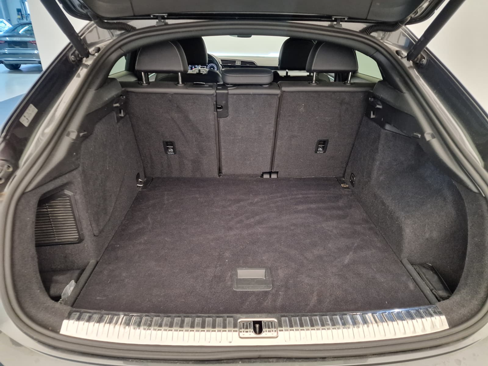 AUDI Q3 Sportback 45 TFSI e S line S-tronic-image-16