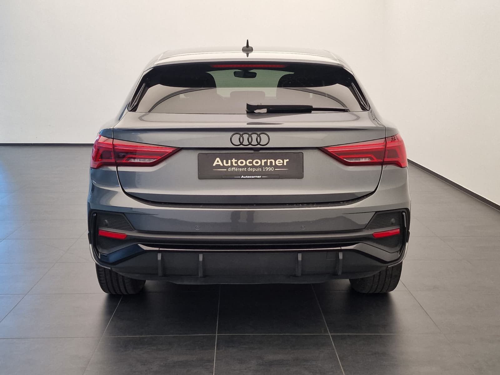 AUDI Q3 Sportback 45 TFSI e S line S-tronic-image-7