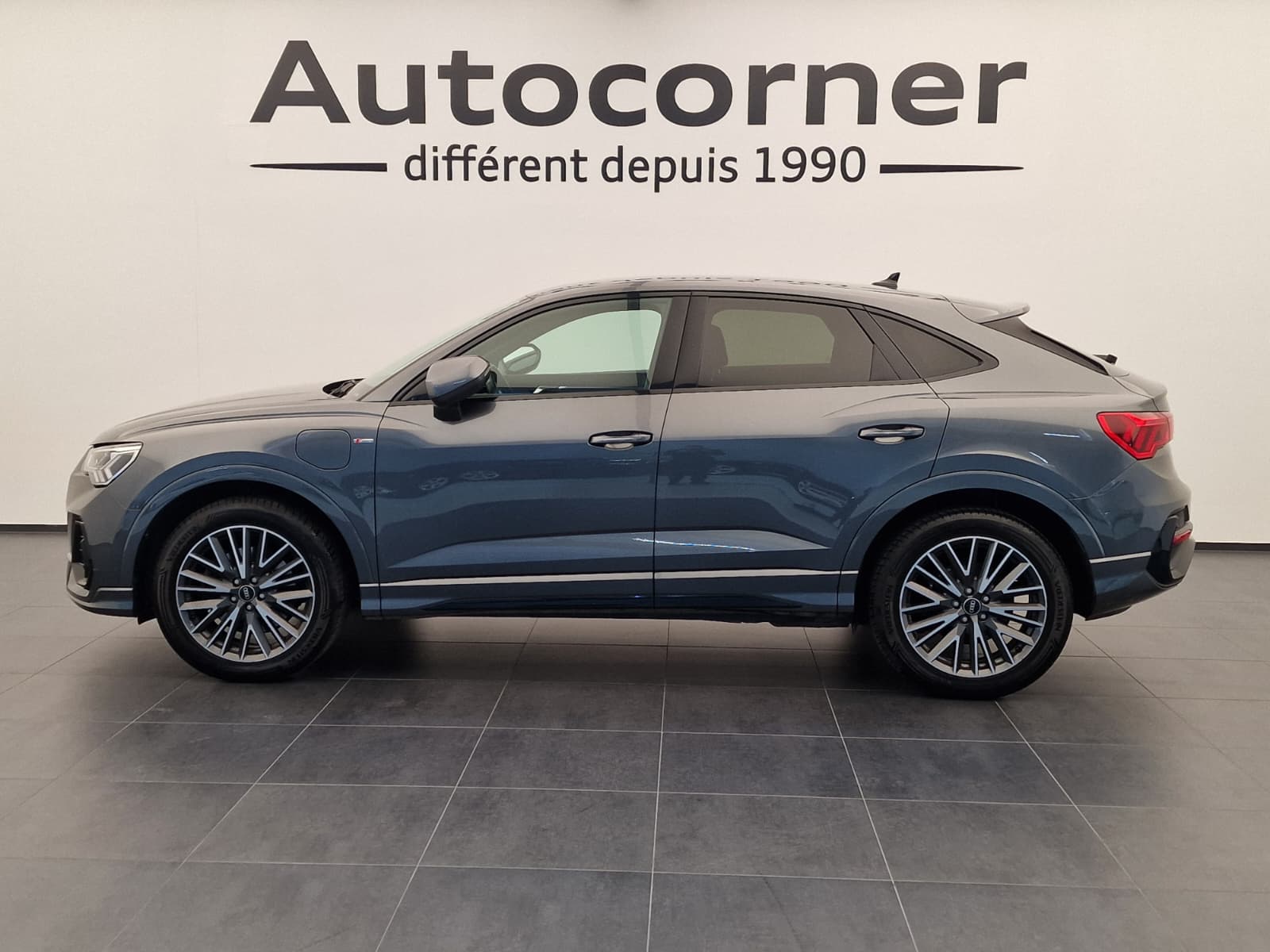 AUDI Q3 Sportback 45 TFSI e S line S-tronic-image-1