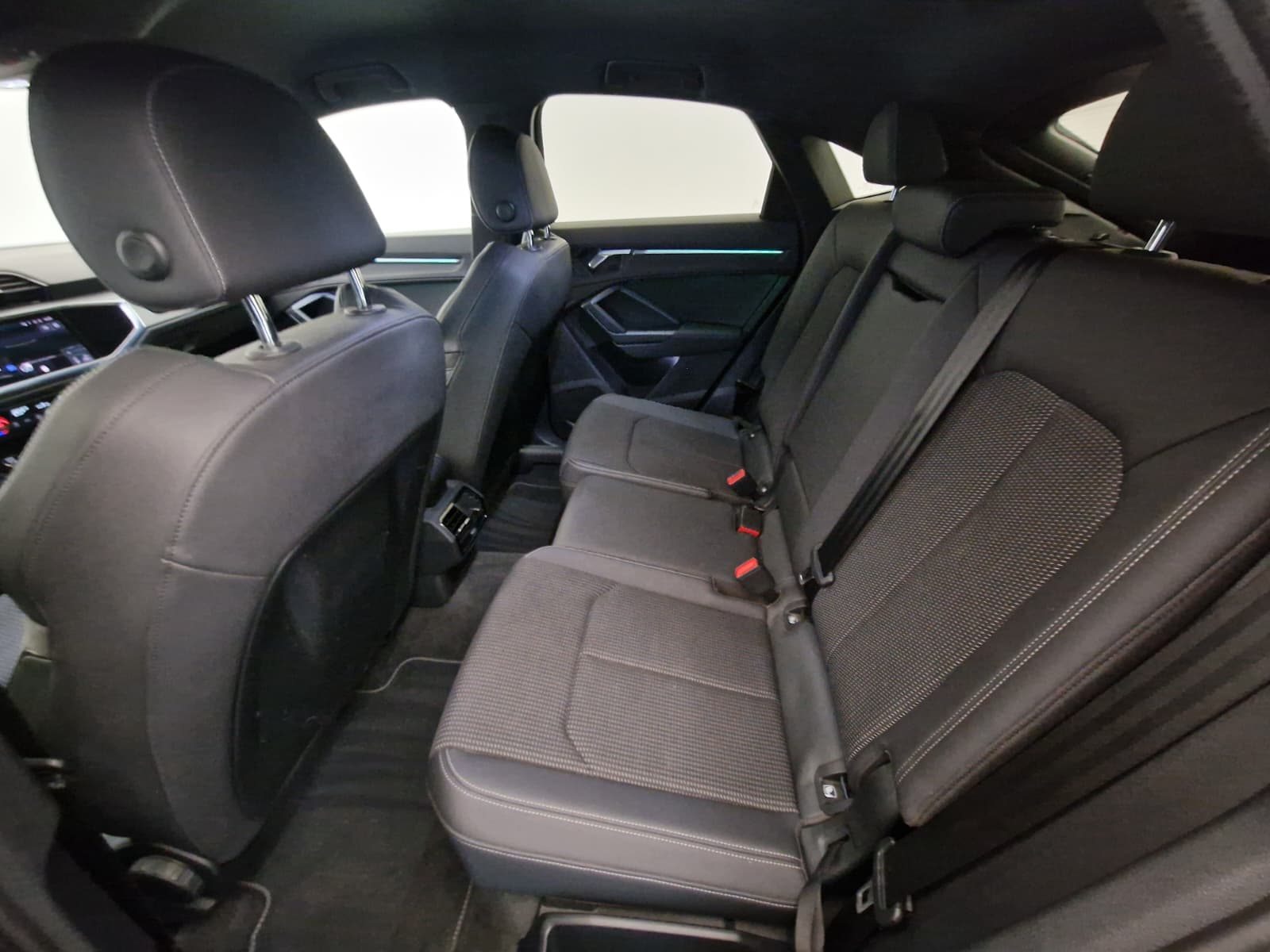 AUDI Q3 Sportback 45 TFSI e S line S-tronic-image-14