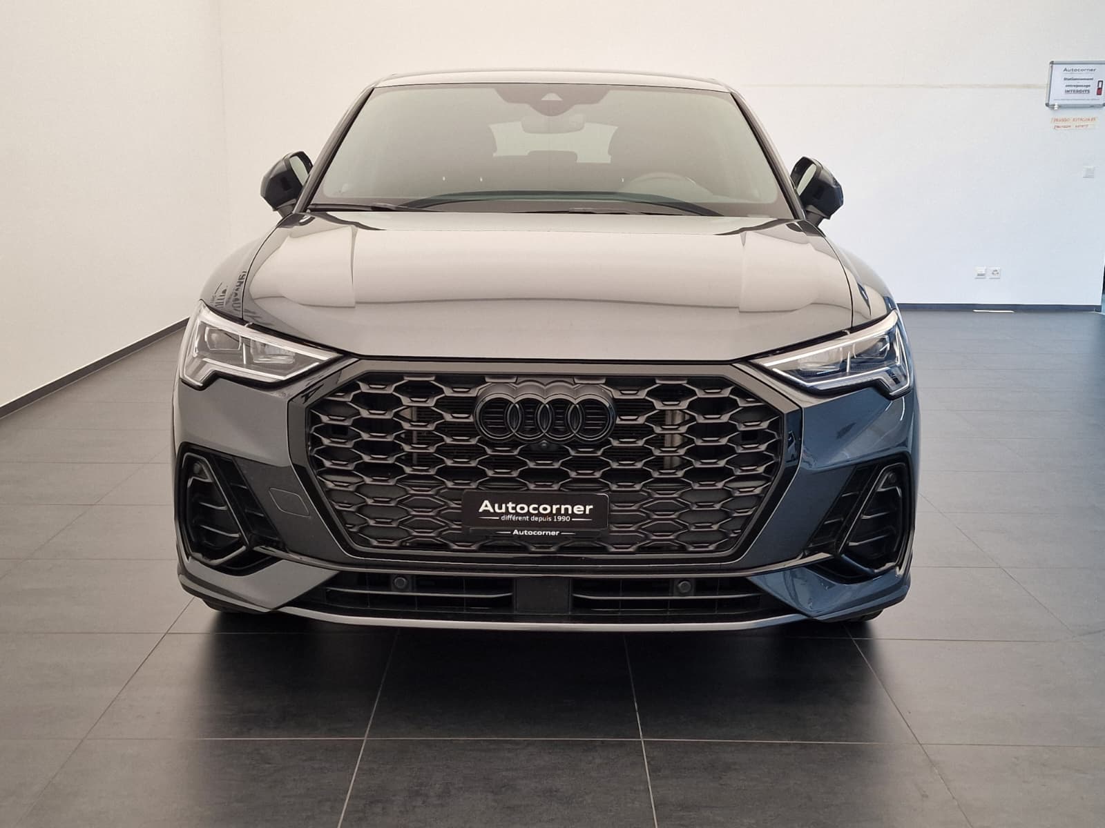 AUDI Q3 Sportback 45 TFSI e S line S-tronic-image-3