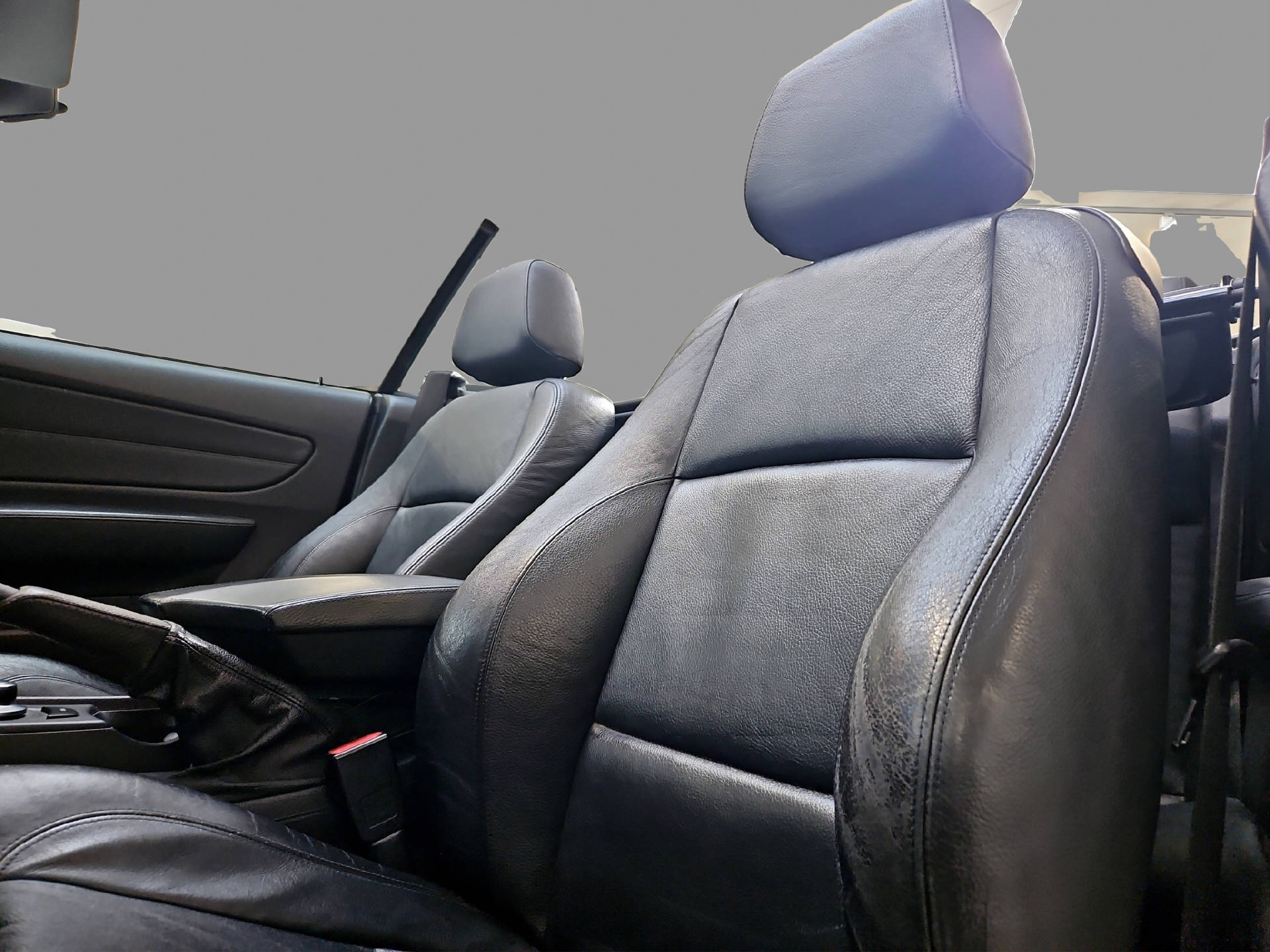 BMW 135i Cabrio DSG-image-12