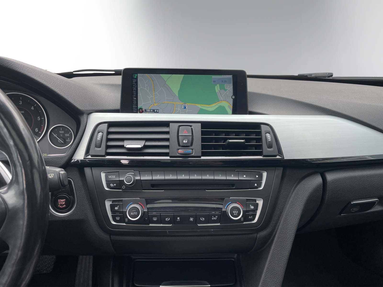 BMW 335d xDrive Touring Steptronic-image-12