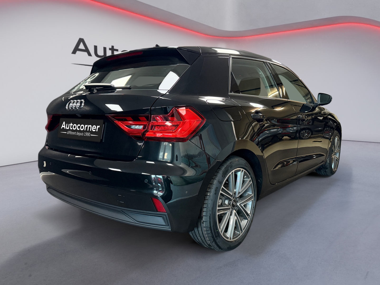 AUDI A1 Sportback 30 TFSI Attraction S-tronic-image-4