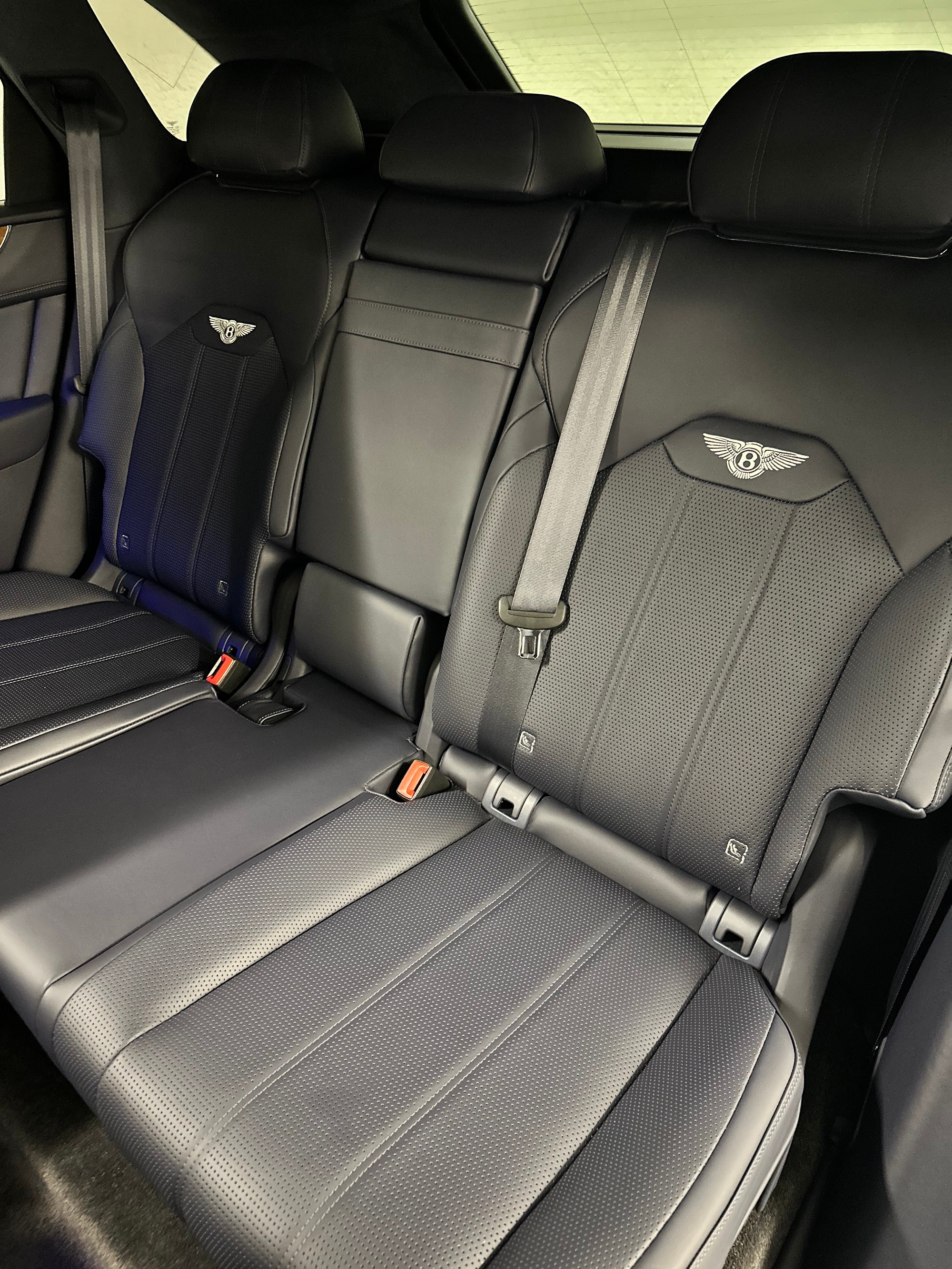 Image BENTLEY BENTAYGA Bentayga V8