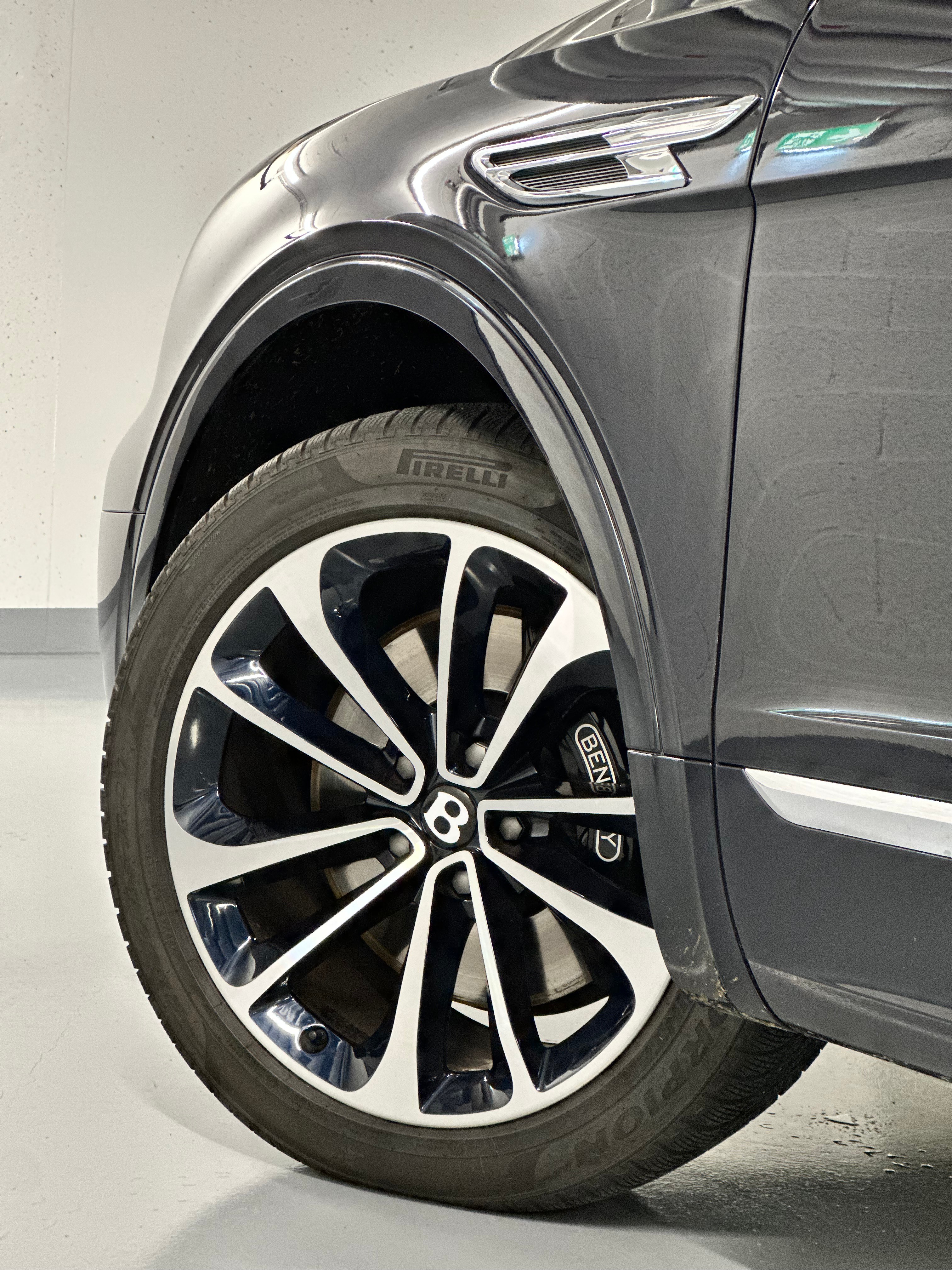 Image BENTLEY BENTAYGA Bentayga V8