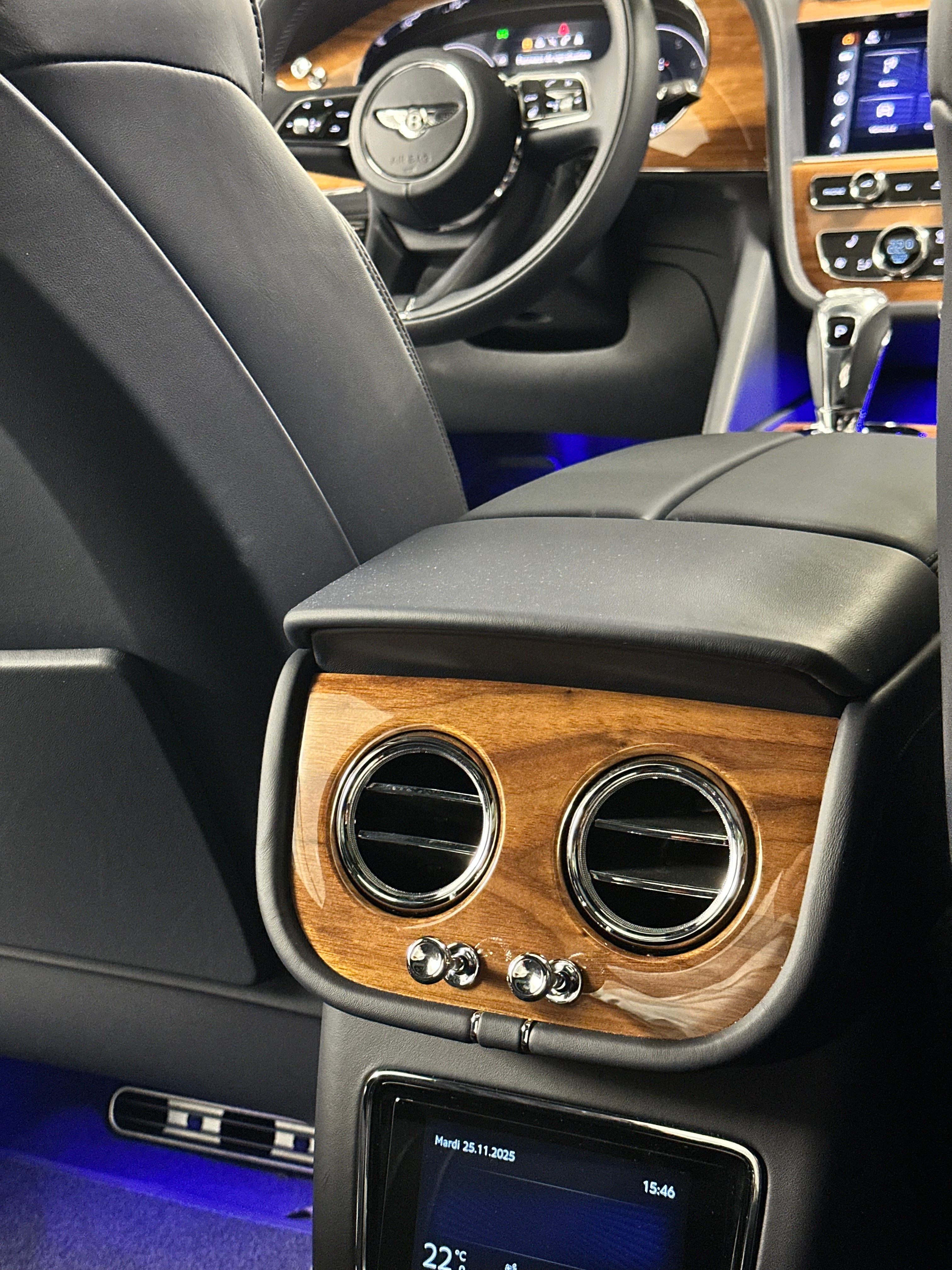 Image BENTLEY BENTAYGA Bentayga V8