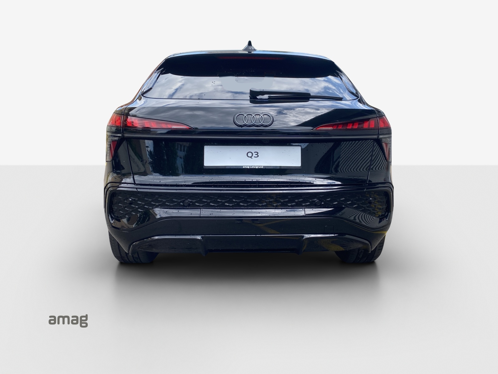 AUDI Q3 Sportback e-hybrid 200 kW S tronig-image-3