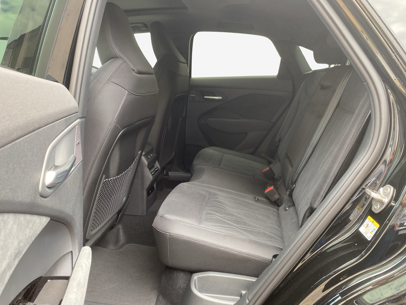 AUDI Q3 Sportback e-hybrid 200 kW S tronig-image-11
