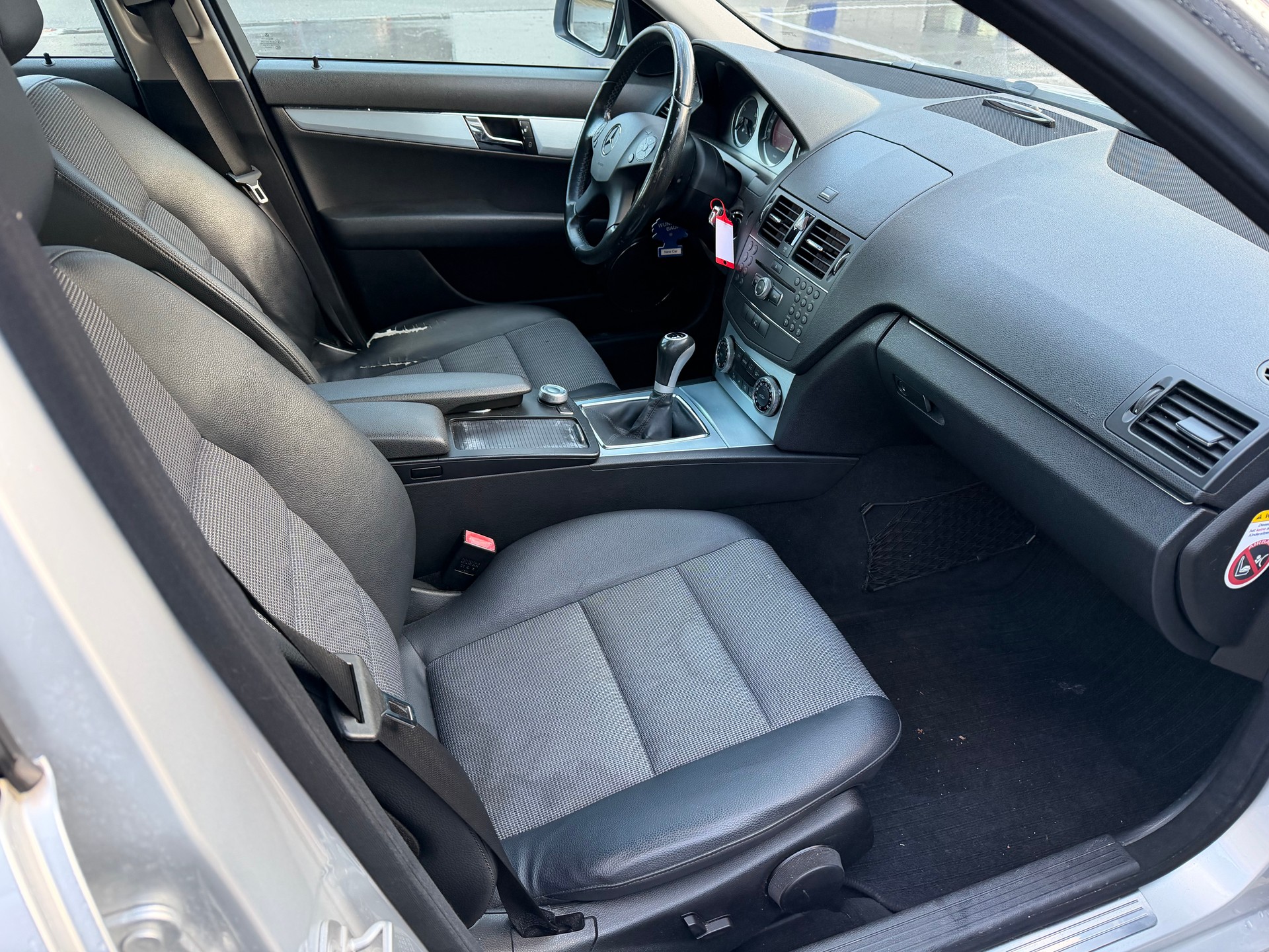 MERCEDES-BENZ C 180 Kompressor Avantgarde-image-9
